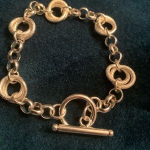Cate and Chloe bracelet 71/4”in length silver tone